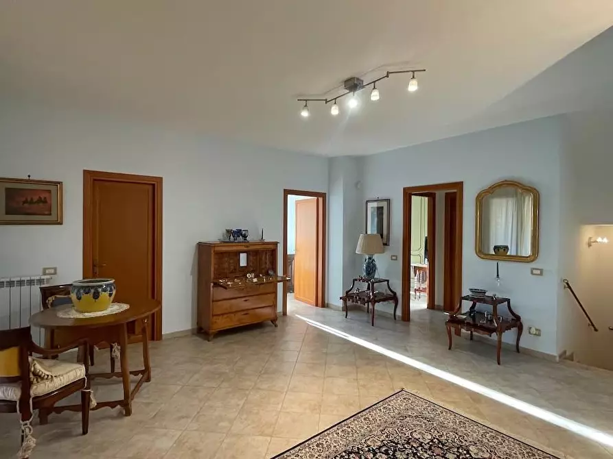Immagine 31 di Casa trifamiliare in vendita  a Fiumicino