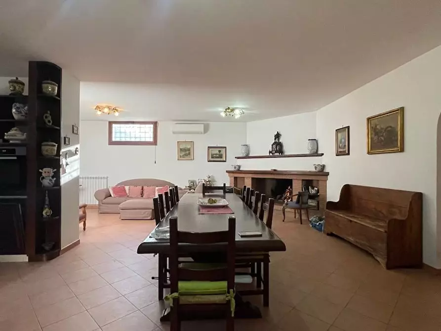 Immagine 20 di Casa trifamiliare in vendita  a Fiumicino
