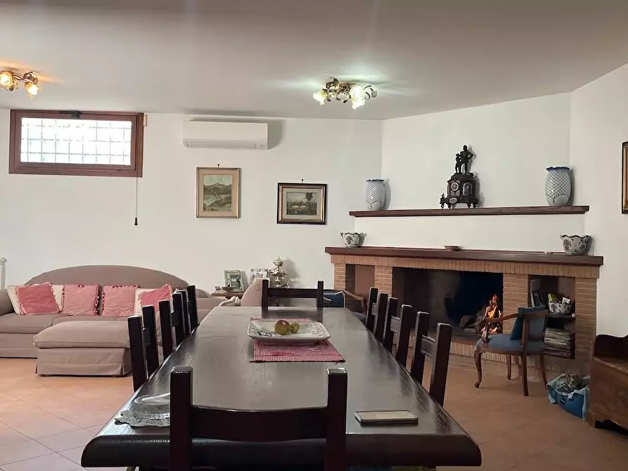 Immagine 19 di Casa trifamiliare in vendita  a Fiumicino