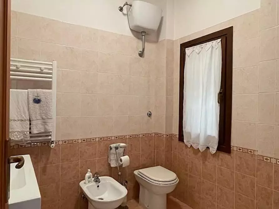 Immagine 34 di Casa trifamiliare in vendita  a Fiumicino