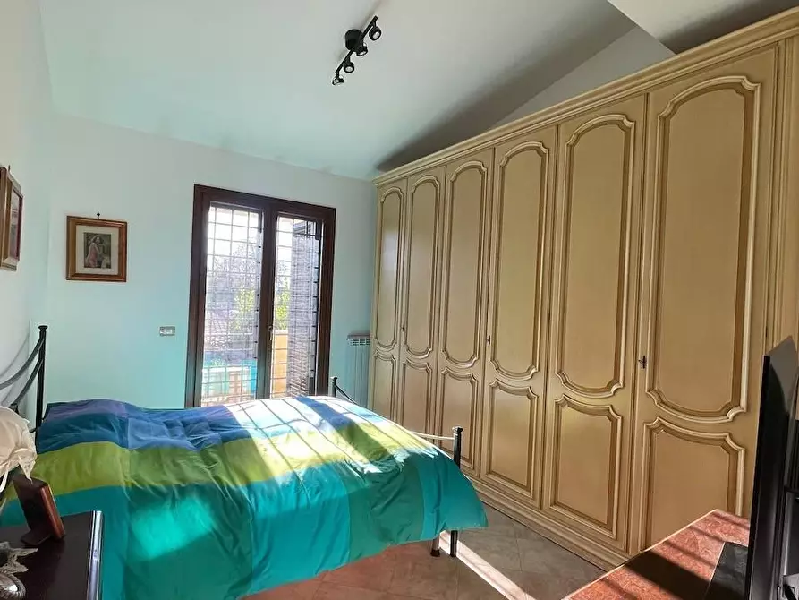 Immagine 33 di Casa trifamiliare in vendita  a Fiumicino