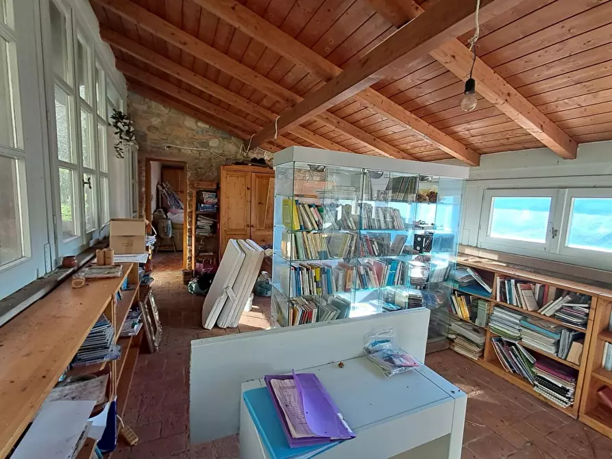 Immagine 25 di Rustico / casale in vendita  a Buti