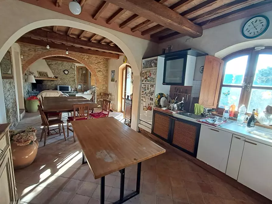 Immagine 9 di Rustico / casale in vendita  a Buti