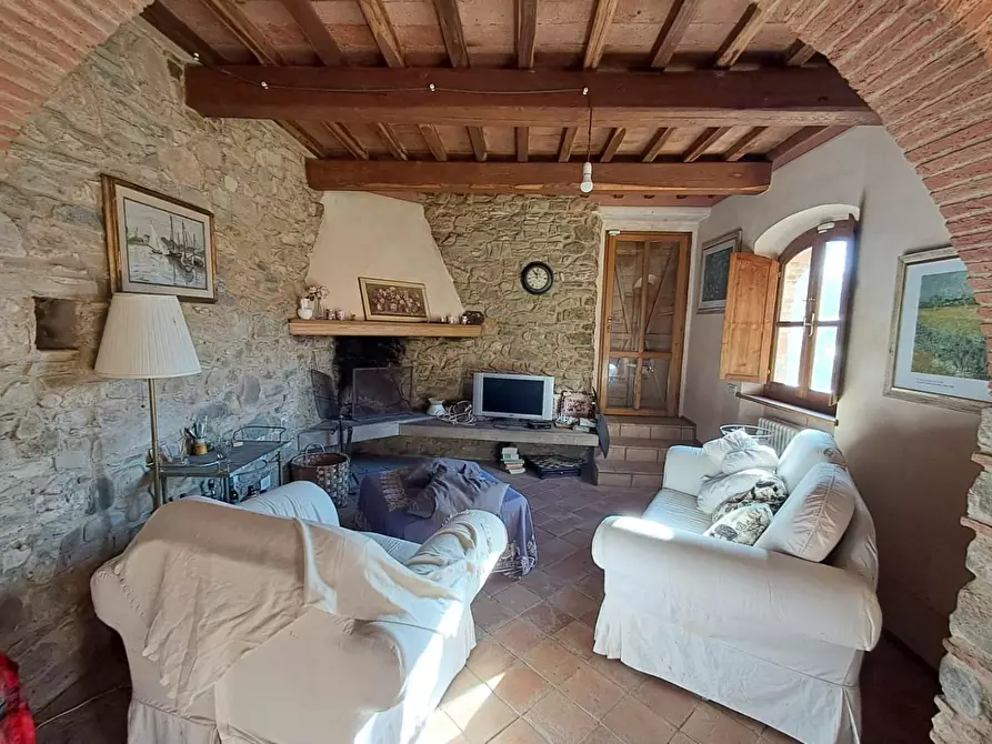 Immagine 5 di Rustico / casale in vendita  a Buti