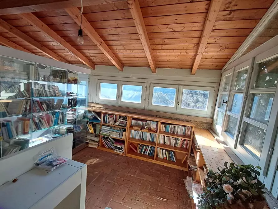 Immagine 26 di Rustico / casale in vendita  a Buti