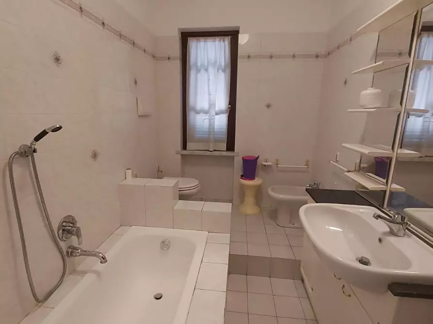 Immagine 10 di Villetta a schiera in vendita  a Massa