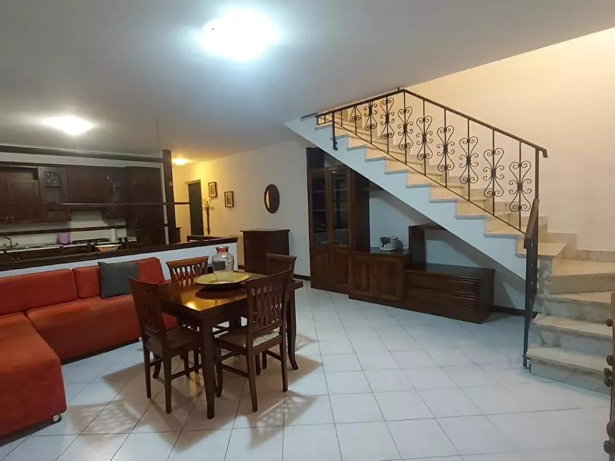 Immagine 4 di Villetta a schiera in vendita  a Massa