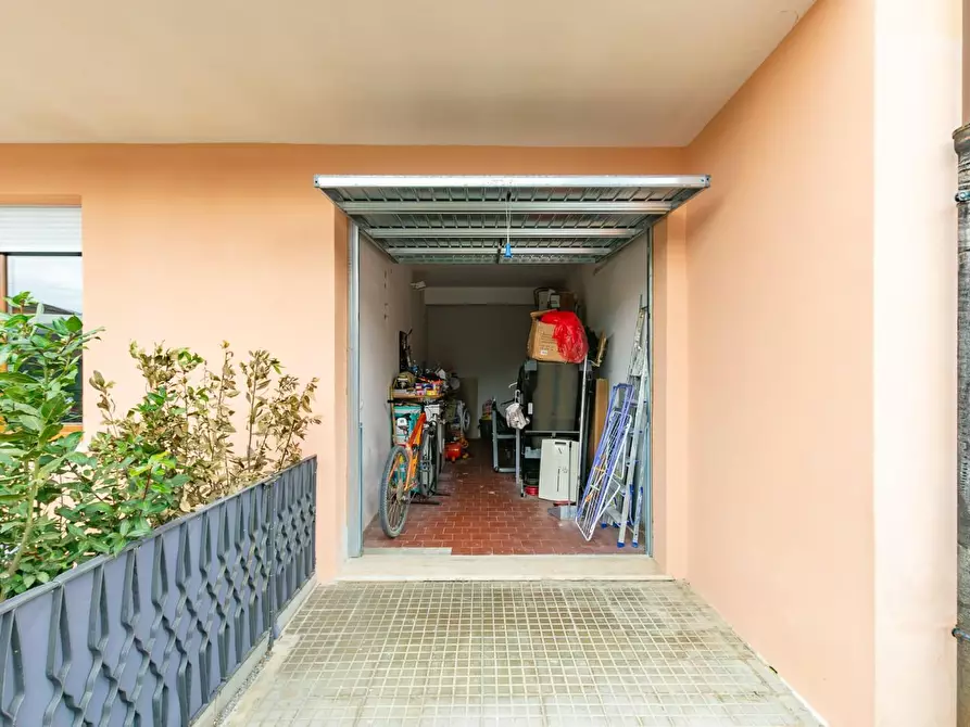 Immagine 32 di Appartamento in vendita  a Ponsacco