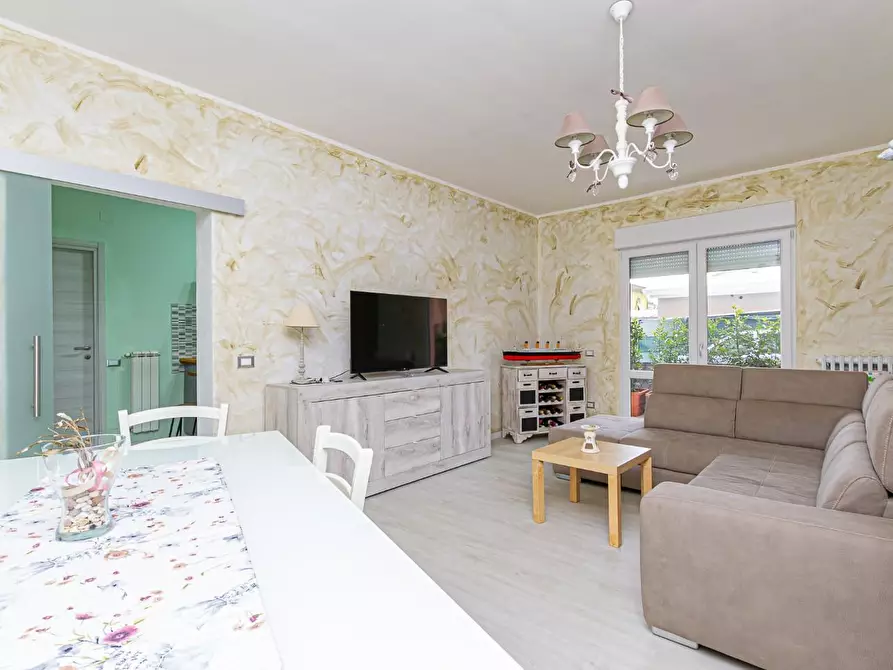 Immagine 11 di Appartamento in vendita  a Ponsacco