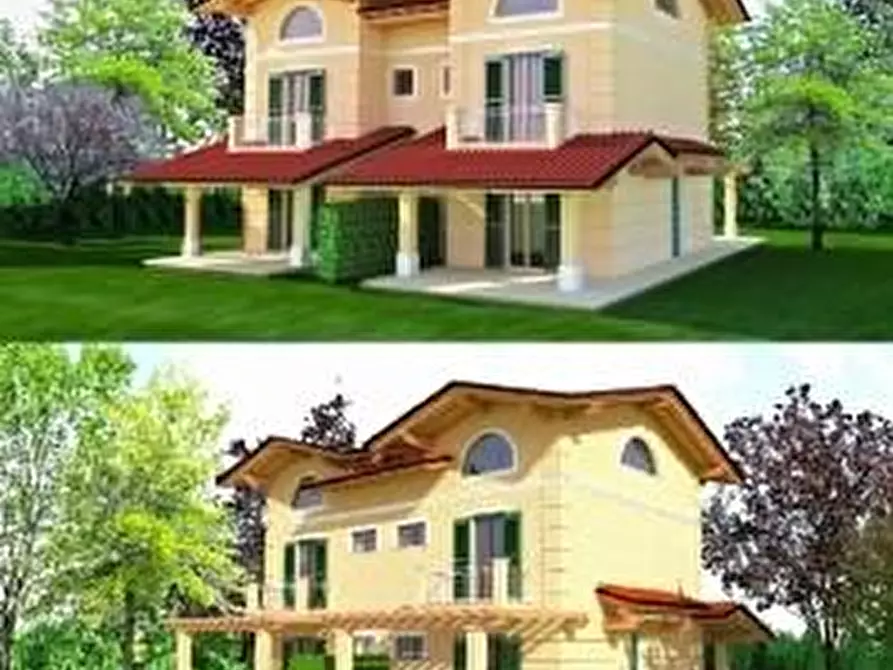 Immagine 3 di Terreno residenziale in vendita  a Montignoso