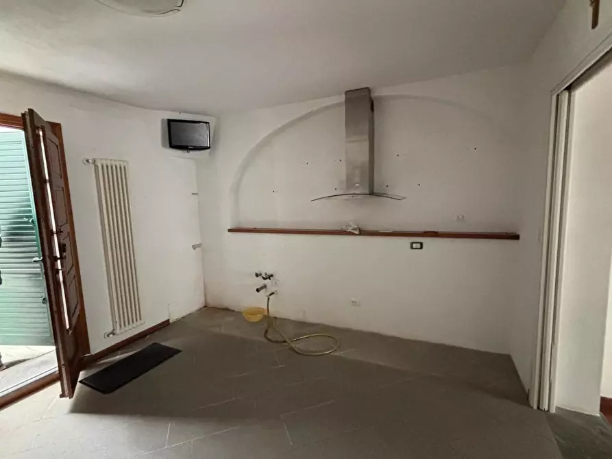 Immagine 36 di Casa bifamiliare in vendita  a San Giuliano Terme