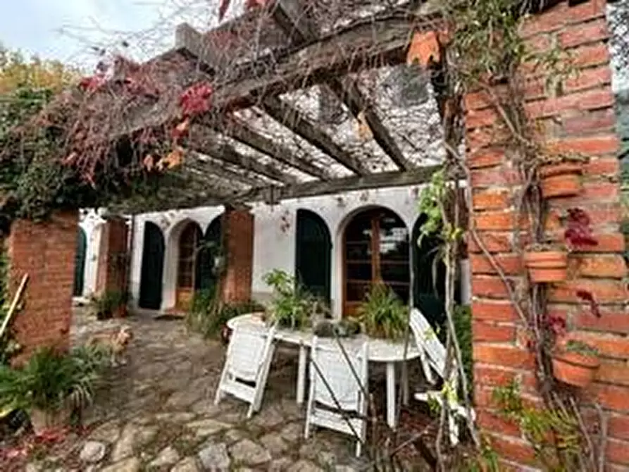 Immagine 8 di Casa bifamiliare in vendita  a San Giuliano Terme