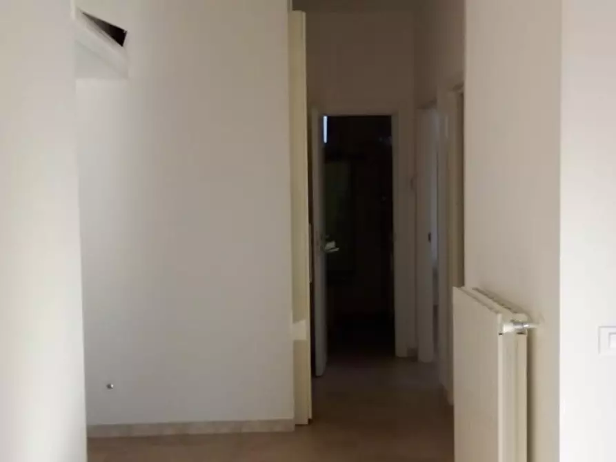 Immagine 4 di Appartamento in vendita  a Carrara