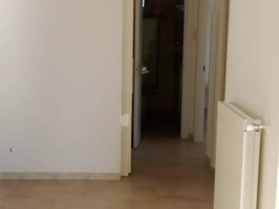 Immagine 10 di Appartamento in vendita  a Carrara