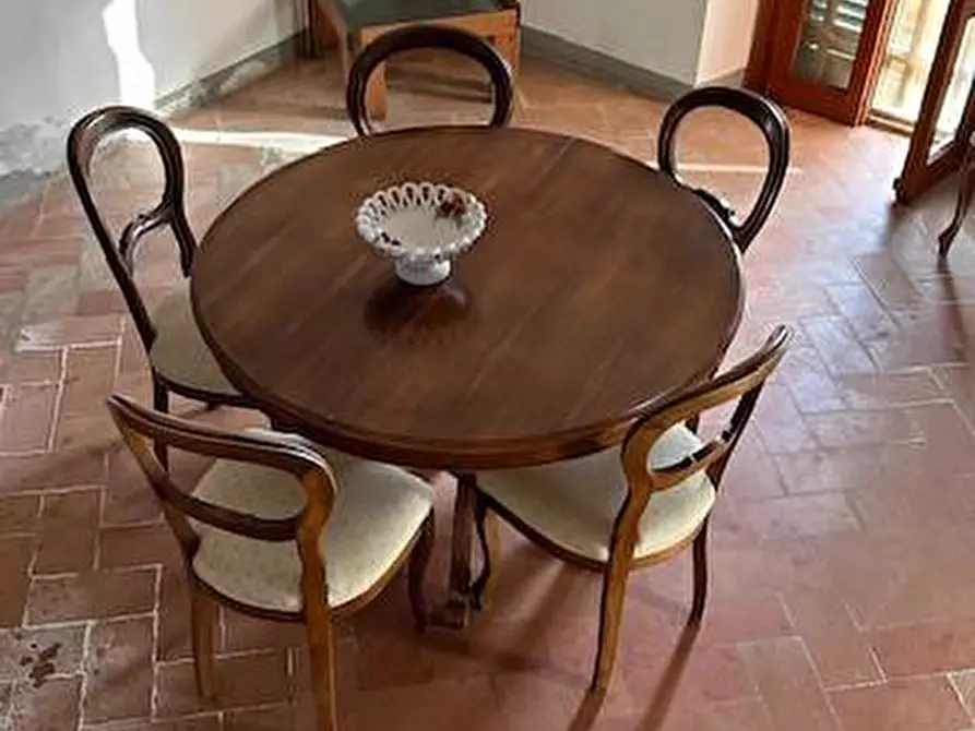Immagine 19 di Casa colonica in vendita  a Vinci