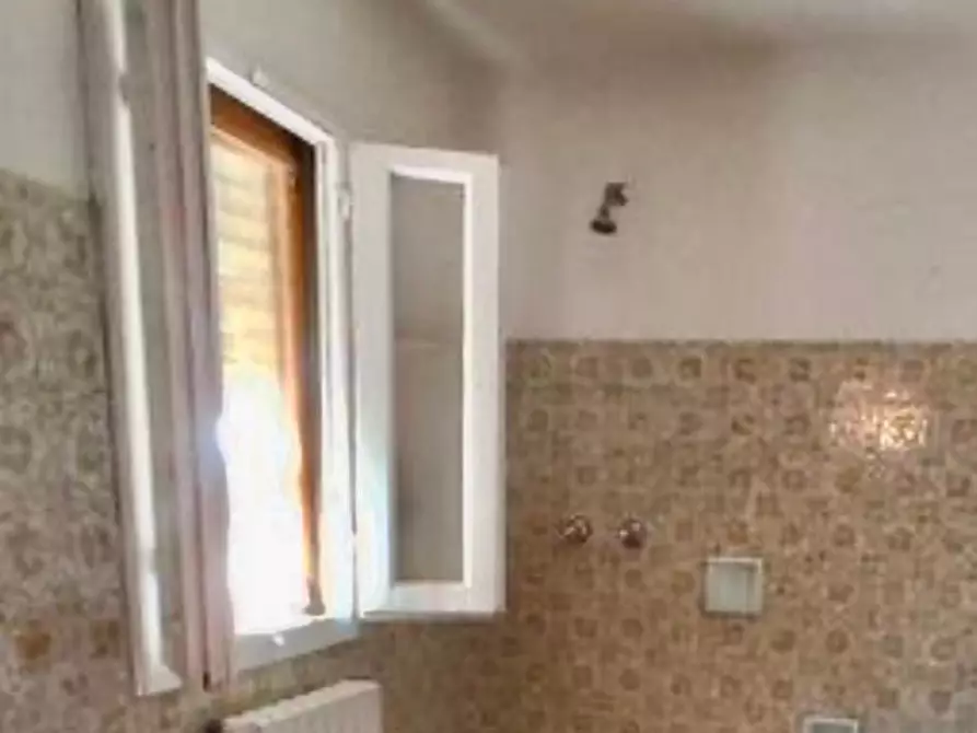 Immagine 32 di Casa colonica in vendita  a Vinci