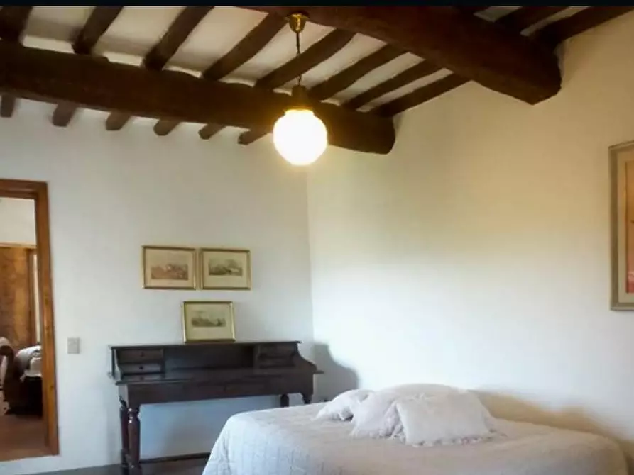 Immagine 27 di Casa colonica in vendita  a Vinci