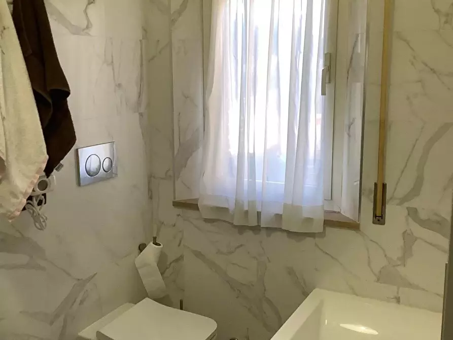 Immagine 11 di Appartamento in vendita  a Colle Di Val D'elsa