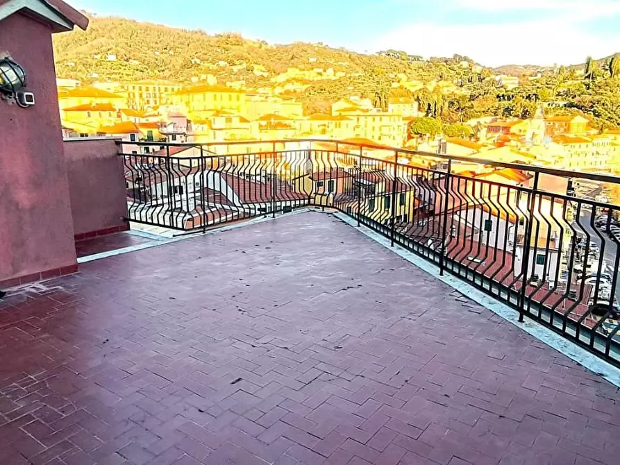 Immagine 3 di Appartamento in vendita  a Lerici