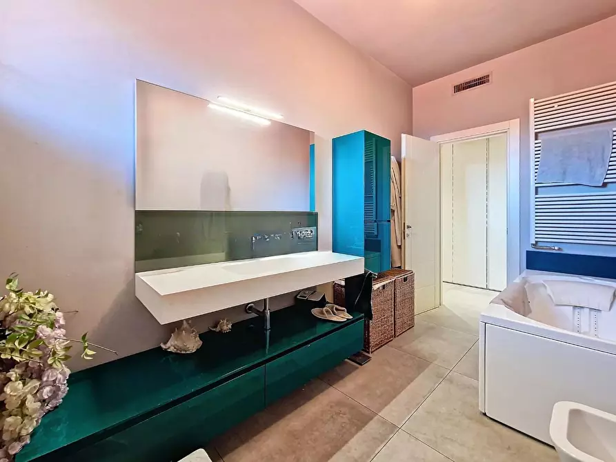 Immagine 9 di Appartamento in vendita  a Pisa