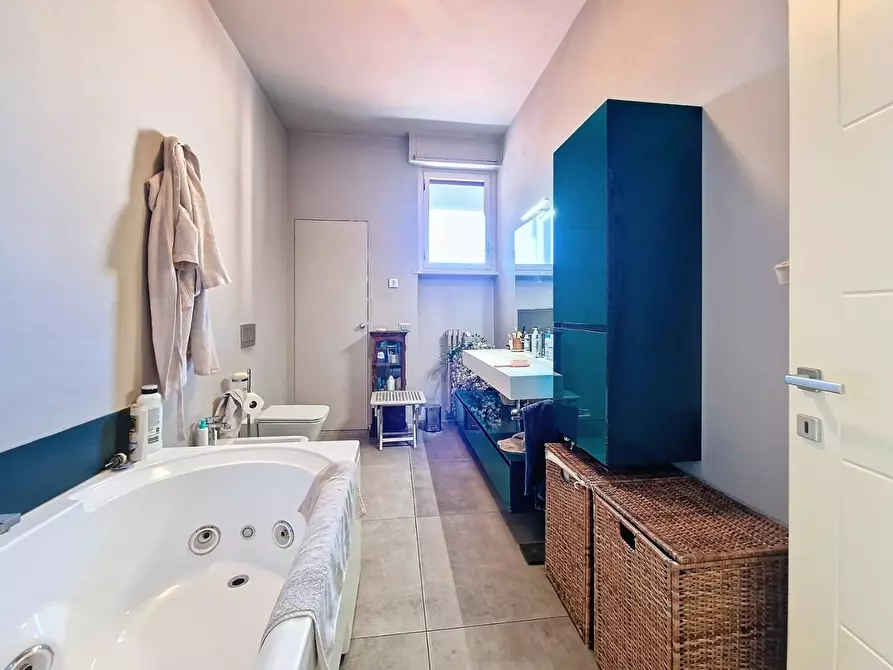 Immagine 13 di Appartamento in vendita  a Pisa