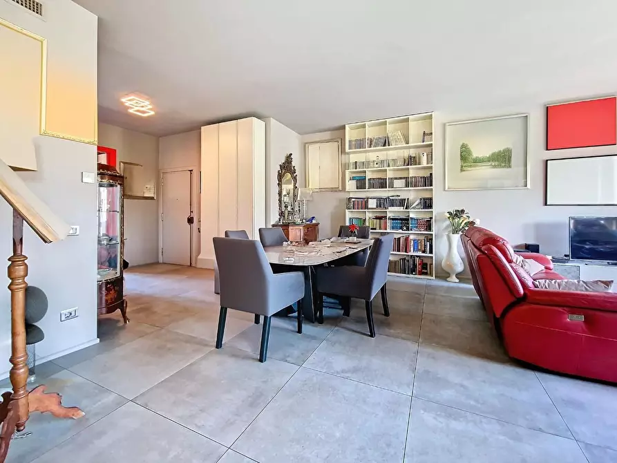 Immagine 33 di Appartamento in vendita  a Pisa