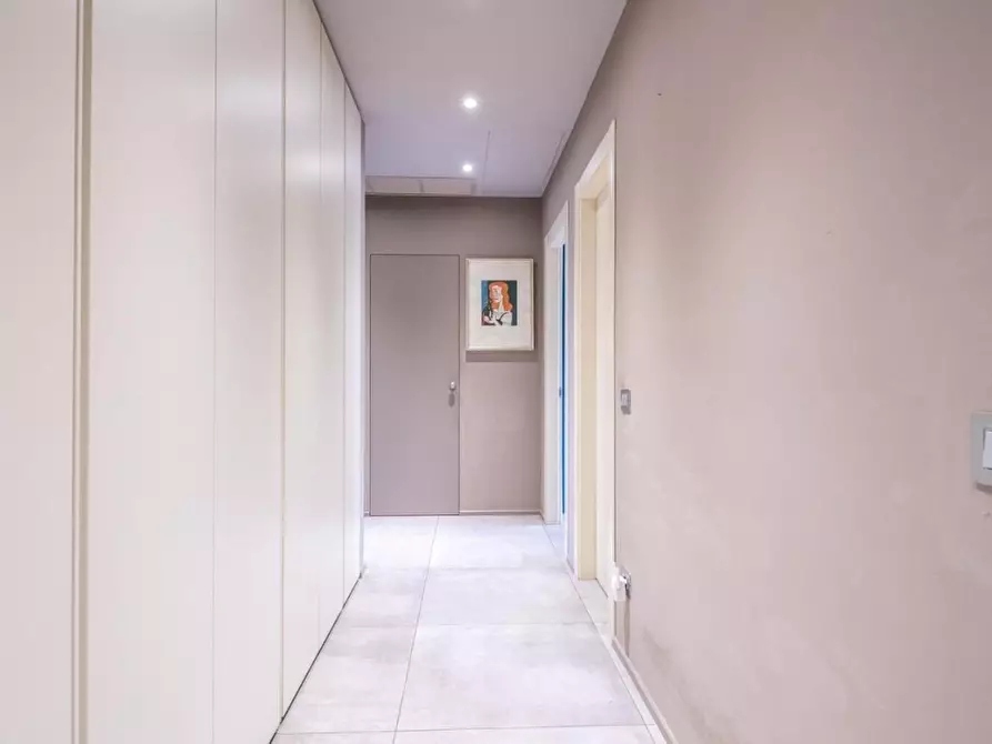 Immagine 12 di Appartamento in vendita  a Pisa