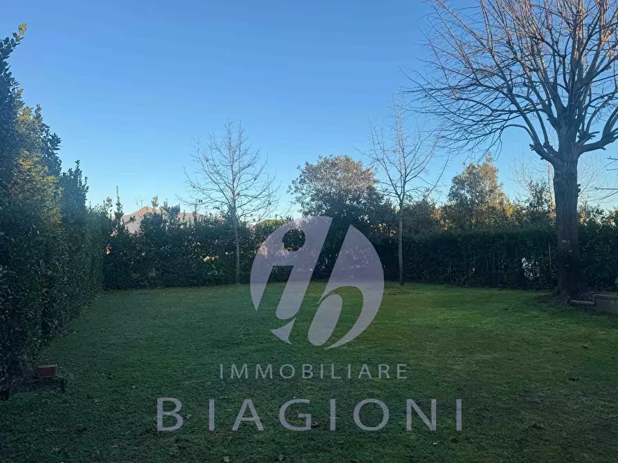 Immagine 14 di Casa bifamiliare in vendita  a Pietrasanta