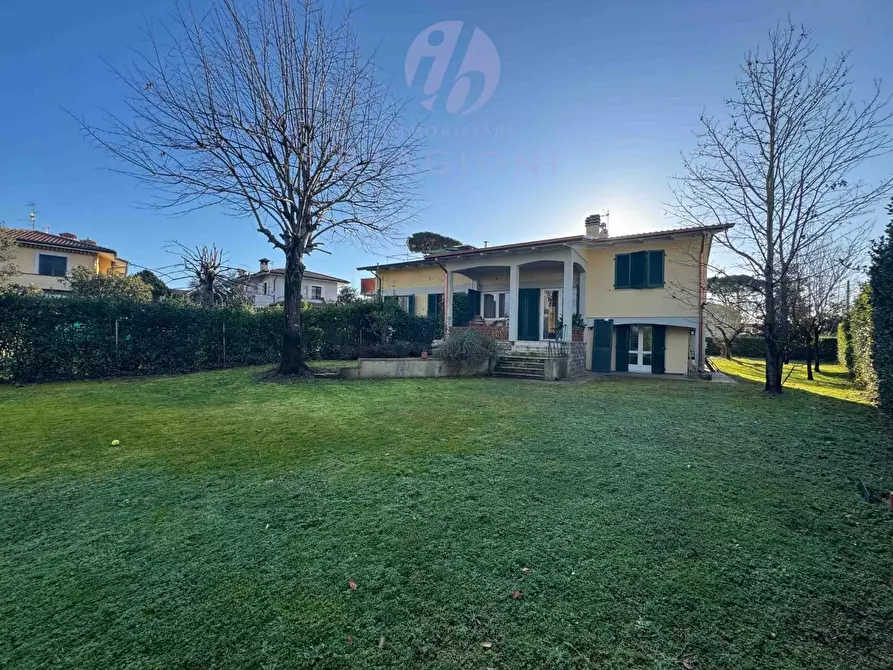 Immagine 7 di Casa bifamiliare in vendita  a Pietrasanta