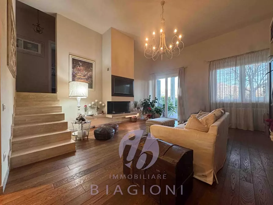 Immagine 23 di Casa bifamiliare in vendita  a Pietrasanta