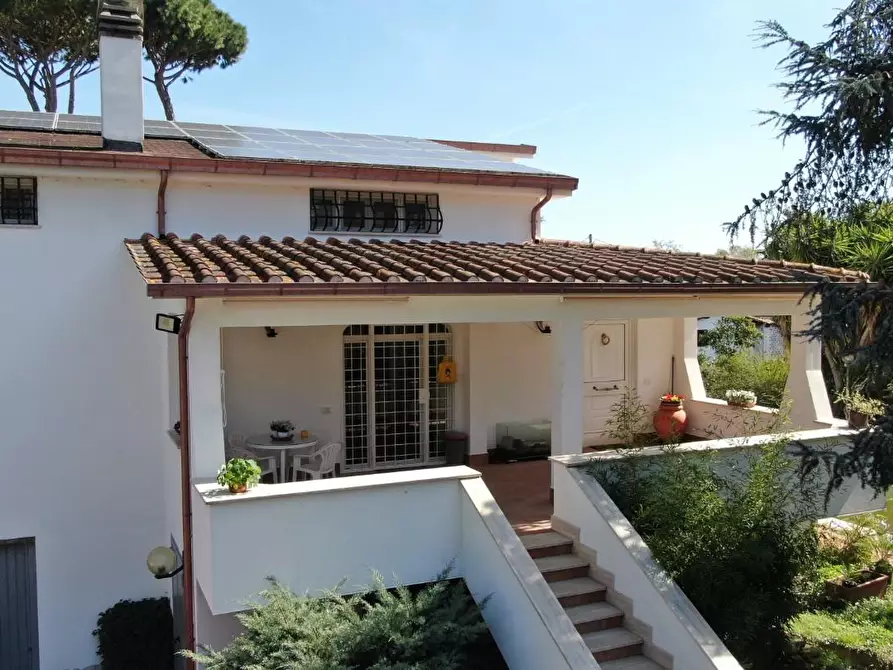 Immagine 73 di Villa in vendita  a Fiumicino