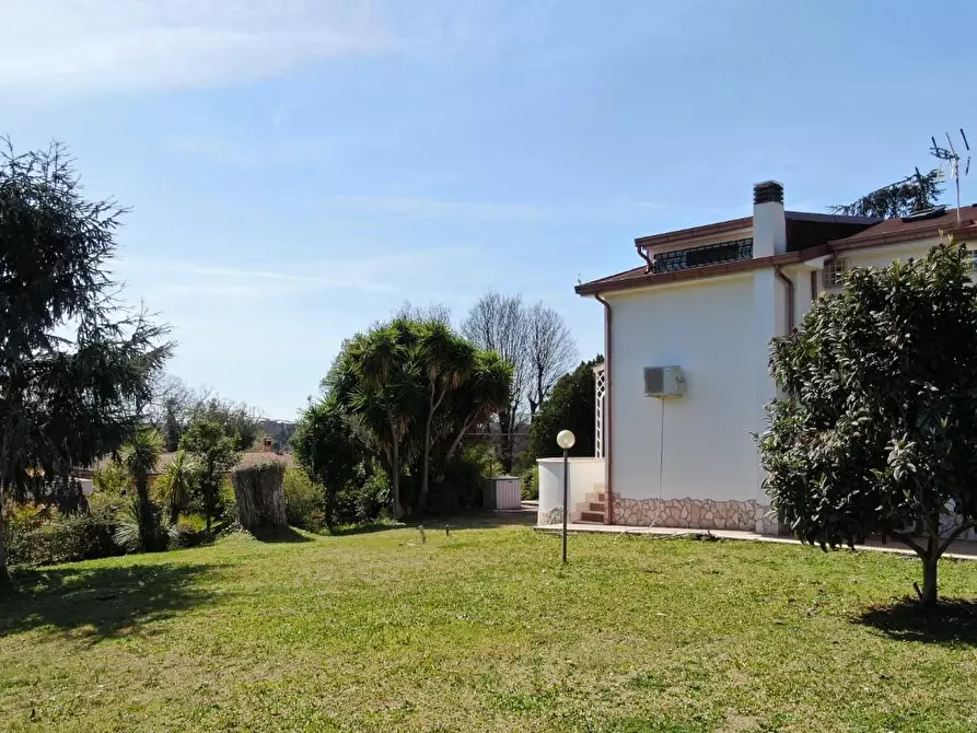 Immagine 78 di Villa in vendita  a Fiumicino