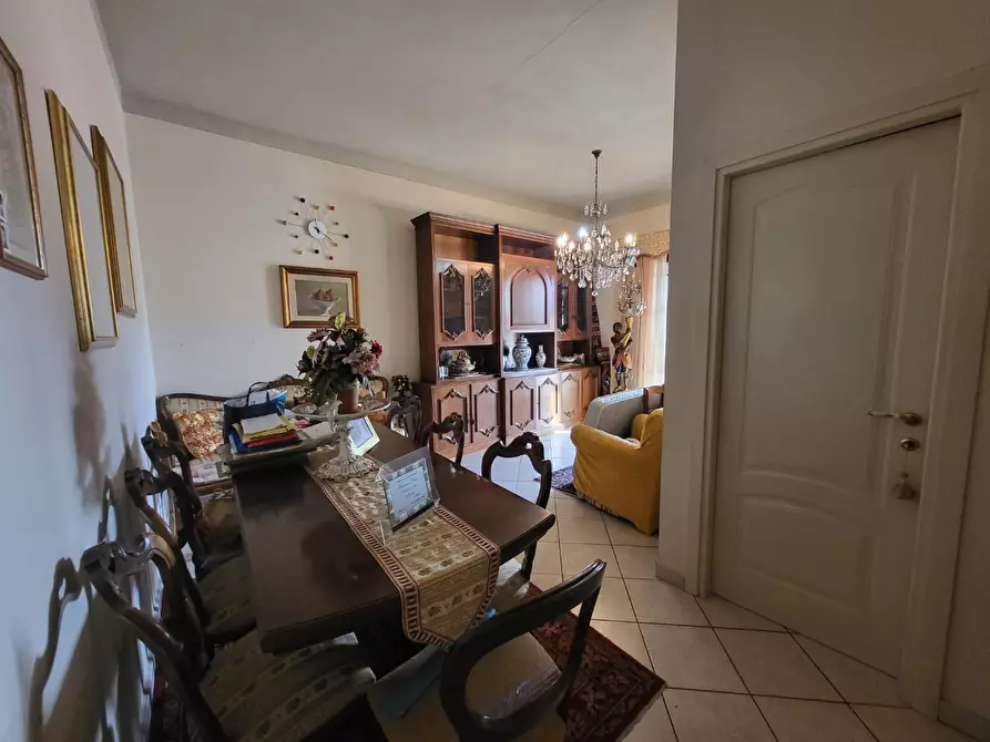 Immagine 8 di Appartamento in vendita  a Cascina