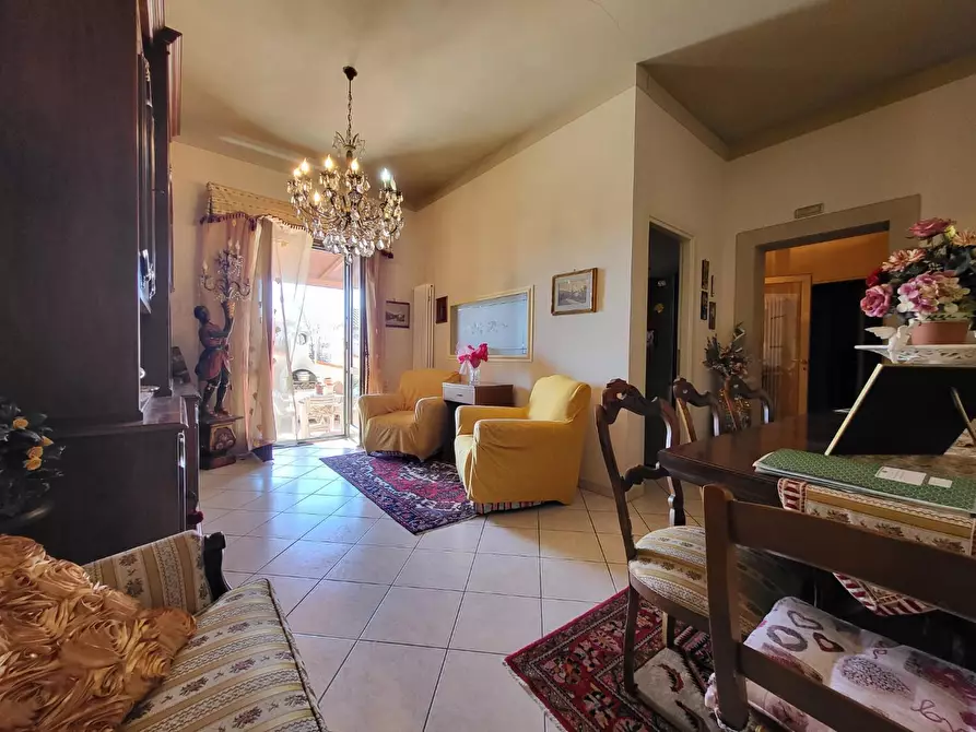 Immagine 17 di Appartamento in vendita  a Cascina