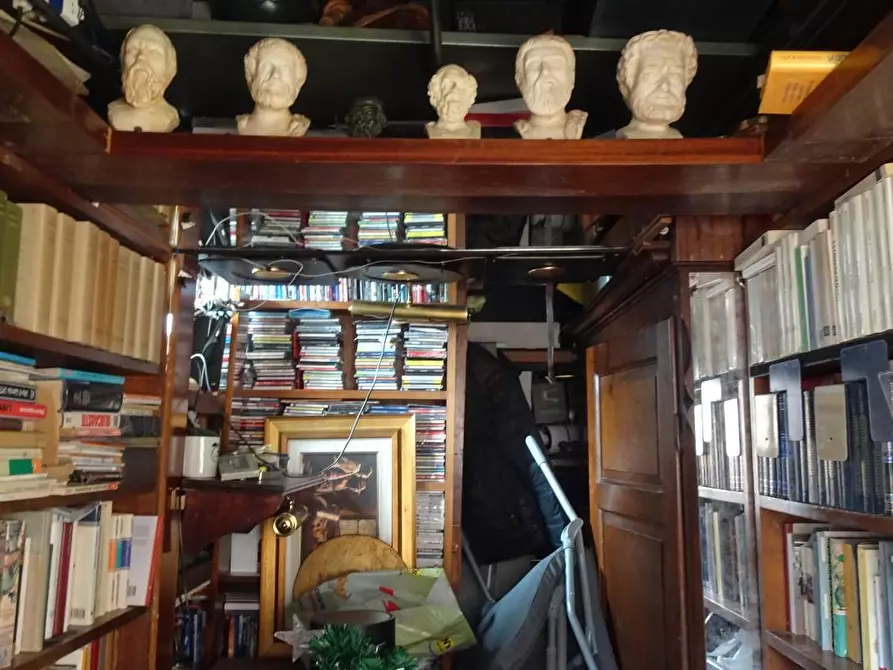 Immagine 28 di Mansarda in vendita  a Cascina