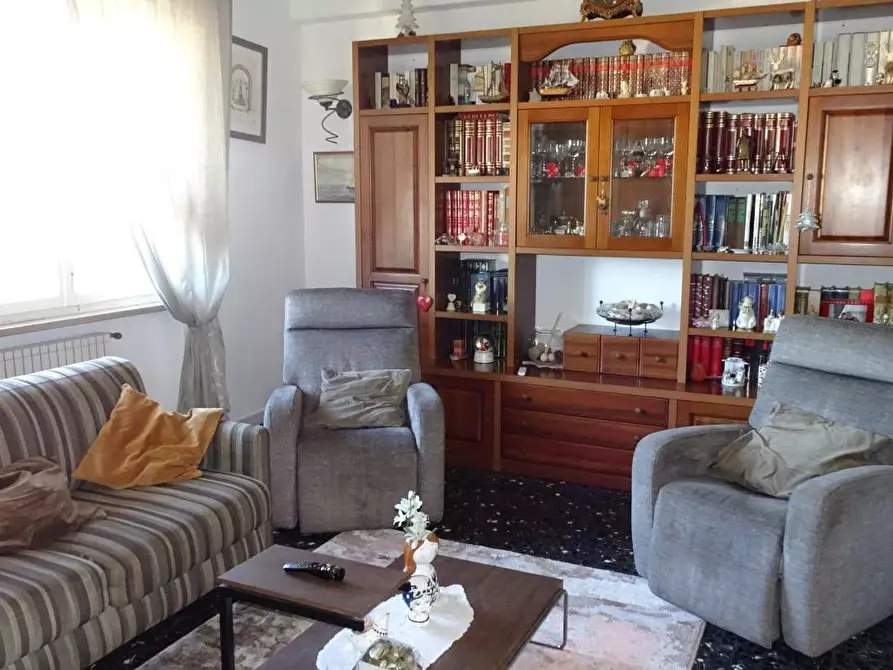 Immagine 37 di Mansarda in vendita  a Cascina