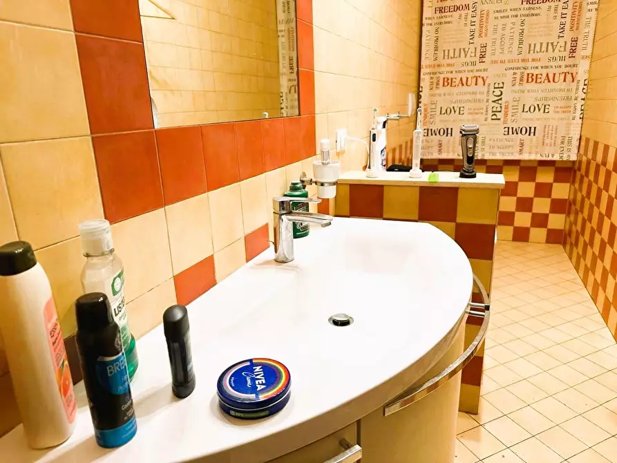 Immagine 16 di Appartamento in vendita  a Vinci