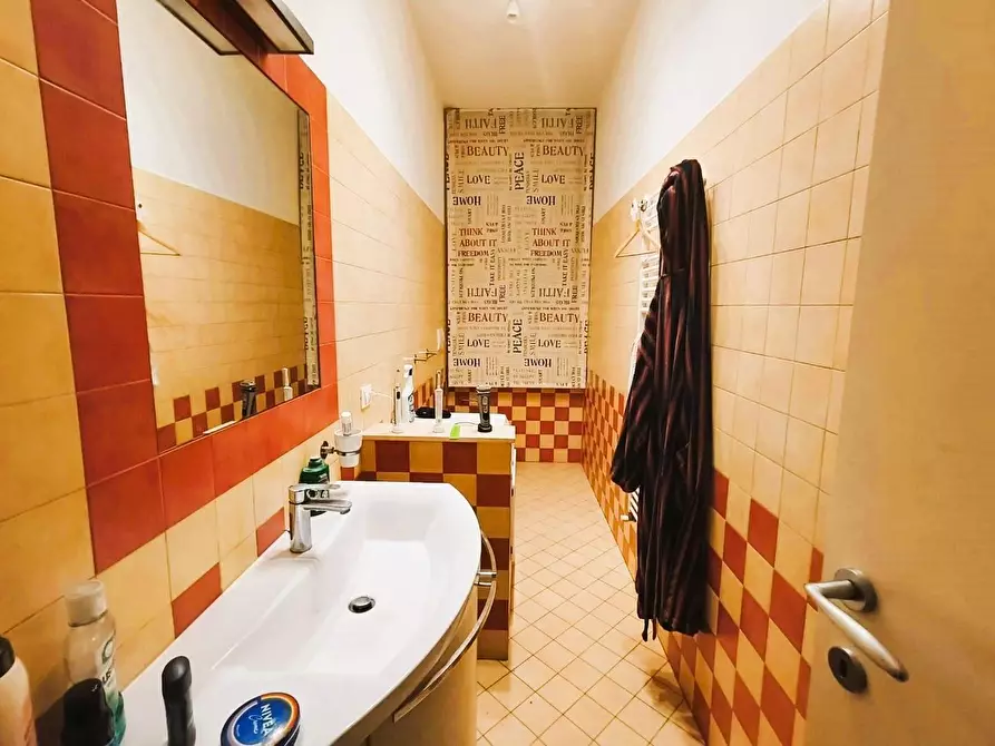 Immagine 10 di Appartamento in vendita  a Vinci