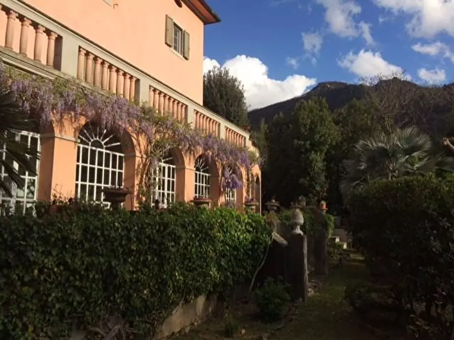 Immagine 3 di Villa in vendita  a Calci