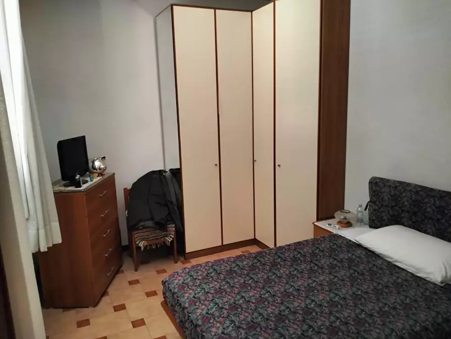 Immagine 14 di Appartamento in vendita  a Livorno