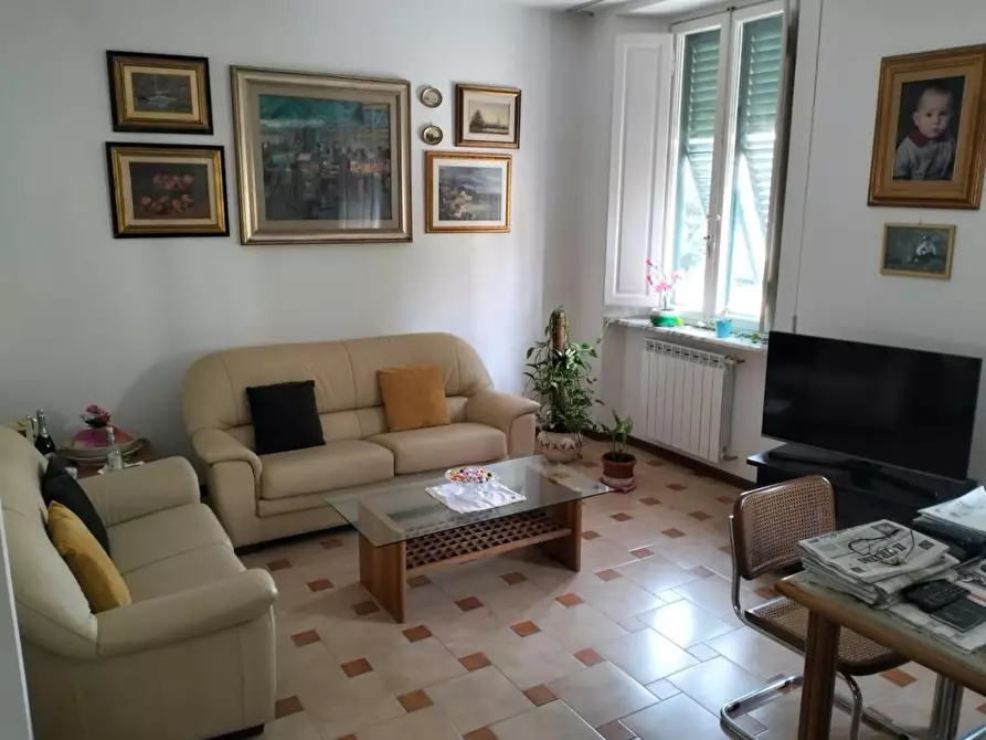 Immagine 2 di Appartamento in vendita  a Livorno