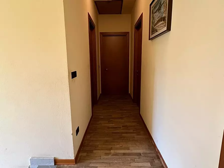 Immagine 18 di Casa bifamiliare in vendita  a Massa