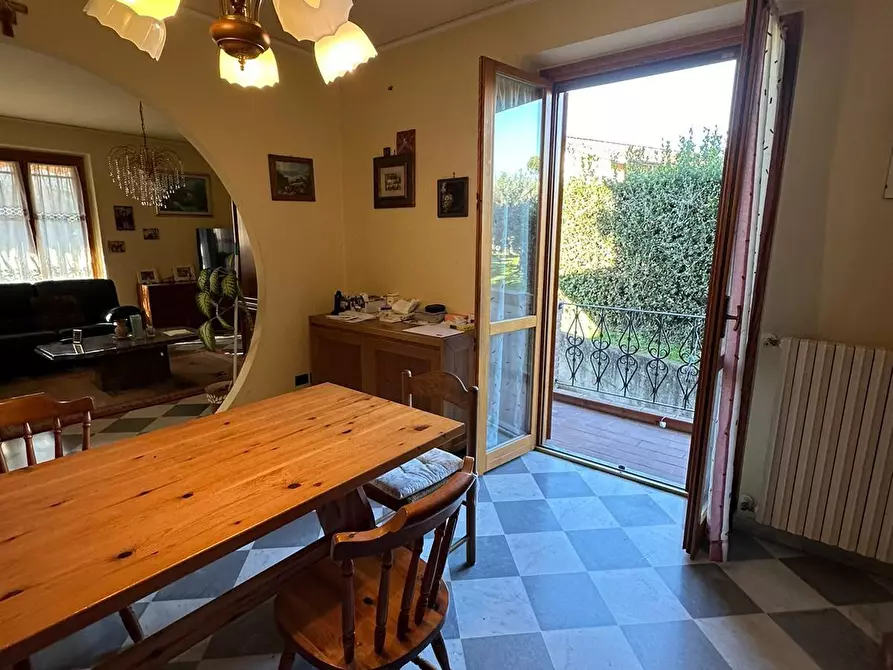 Immagine 13 di Casa bifamiliare in vendita  a Massa