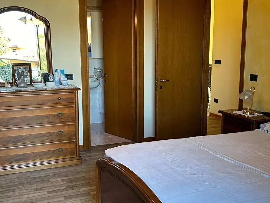 Immagine 22 di Casa bifamiliare in vendita  a Massa