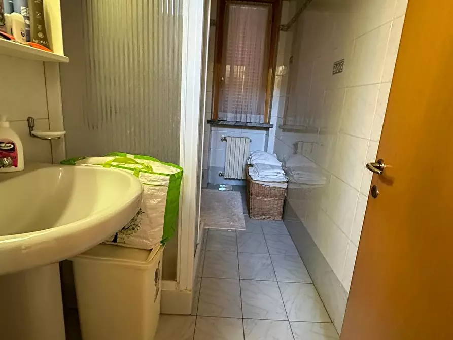 Immagine 23 di Casa bifamiliare in vendita  a Massa