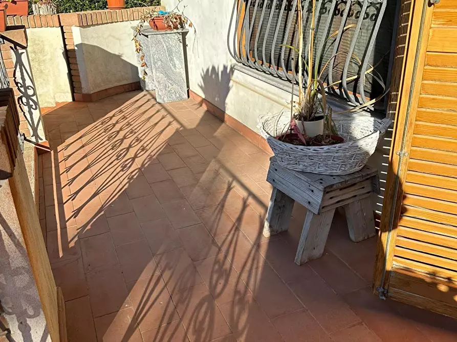 Immagine 5 di Casa bifamiliare in vendita  a Massa