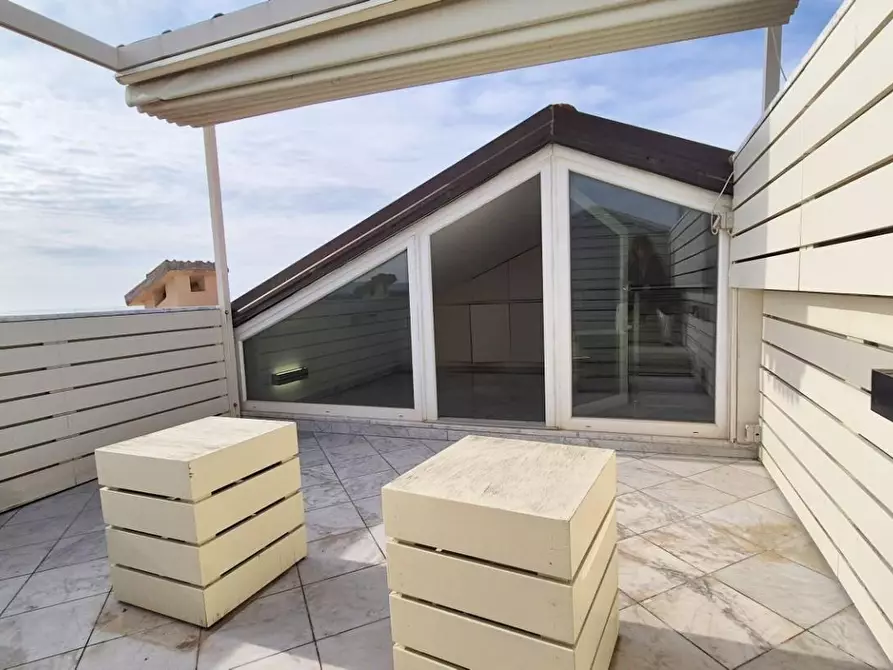 Immagine 69 di Mansarda in vendita  a Viareggio