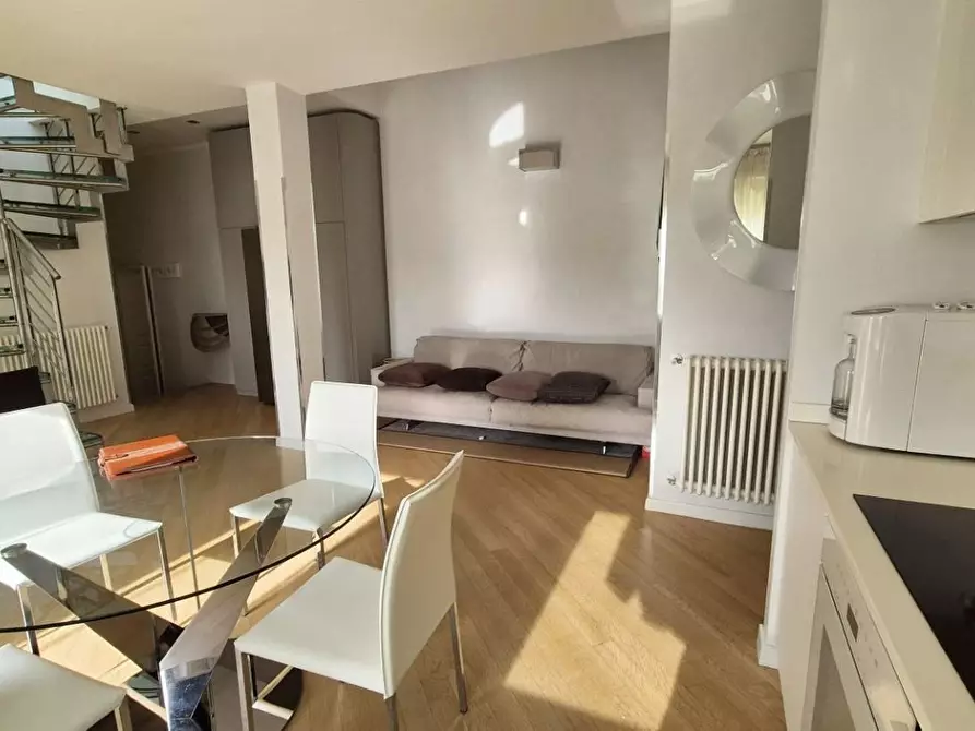 Immagine 18 di Mansarda in vendita  a Viareggio