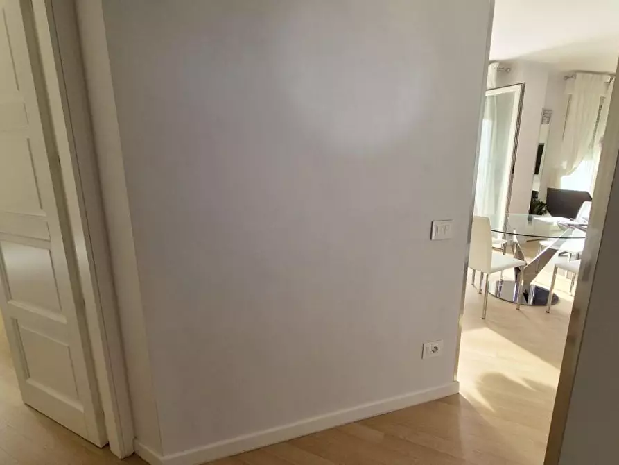 Immagine 26 di Mansarda in vendita  a Viareggio