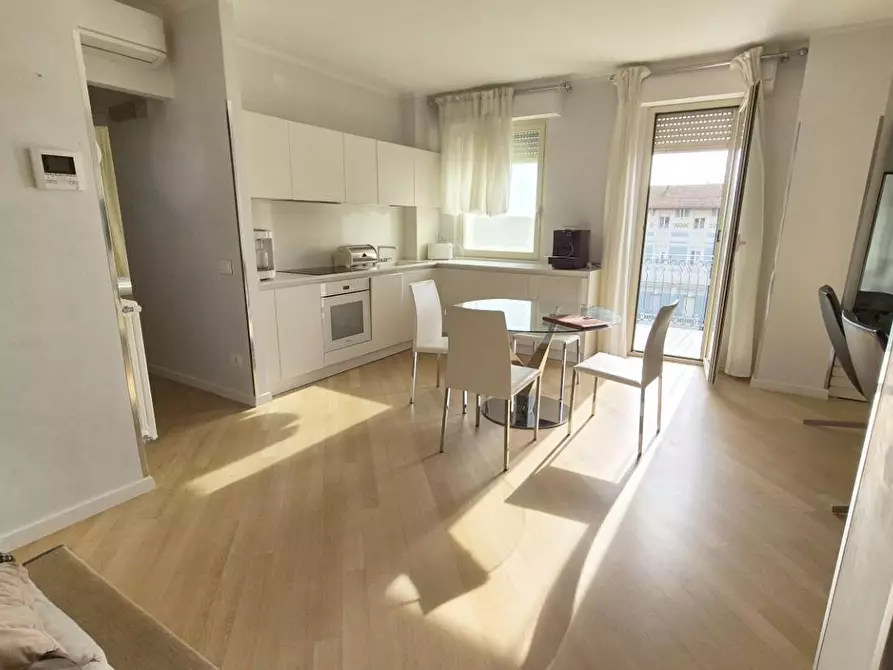 Immagine 16 di Mansarda in vendita  a Viareggio